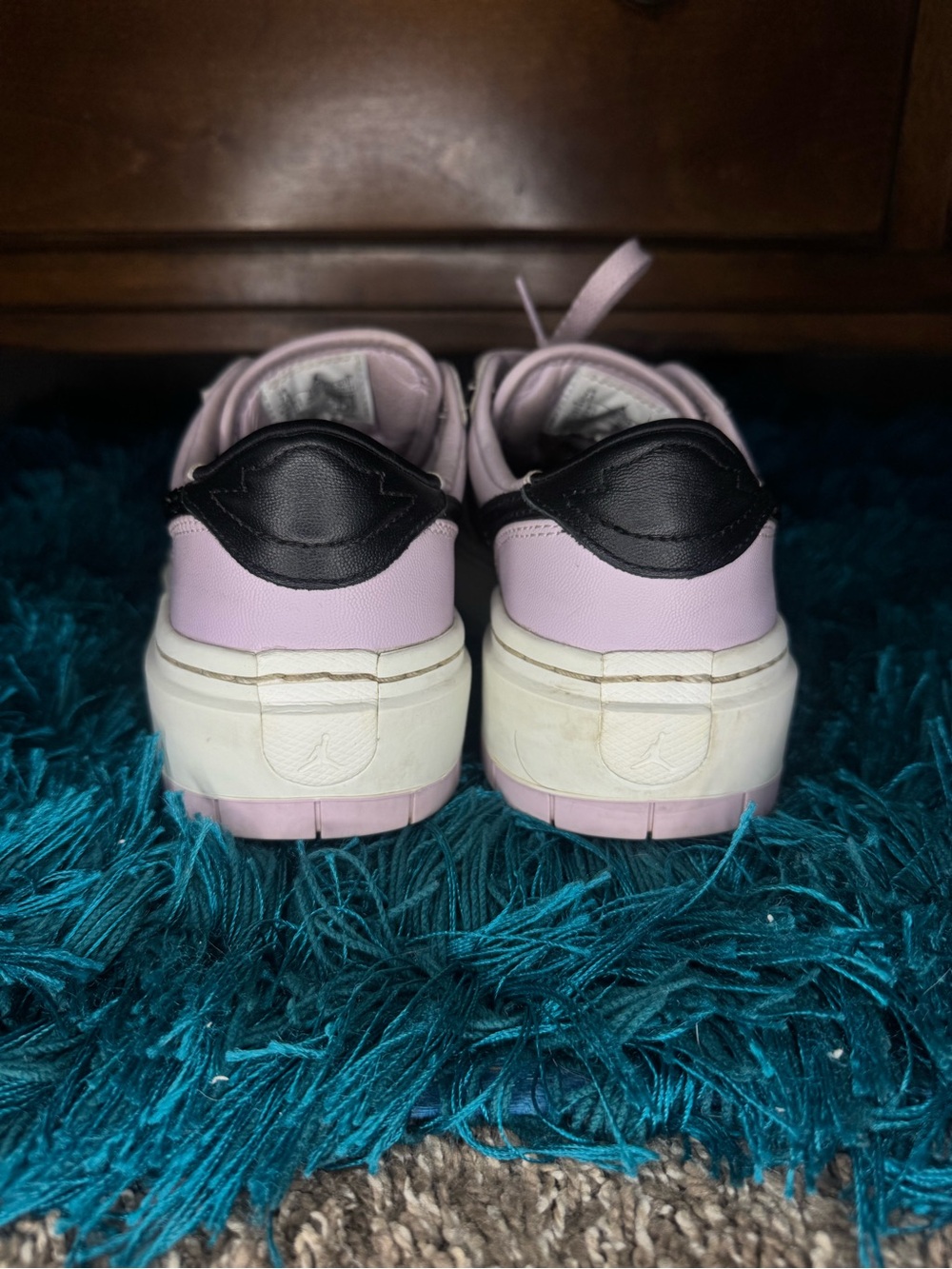 Nike Women’s Swarovski Nike Air Jordan 1
Elevate Low SE Shoes - Picture 5 of 6